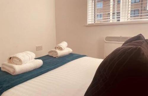 Bow Apartment | Modern 1 bed flat in Hackney with Parking