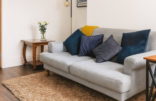 Harrogate Apartment | Modern 1 Bed Flat with Super King Bed in Harrogate - Fantastic Location