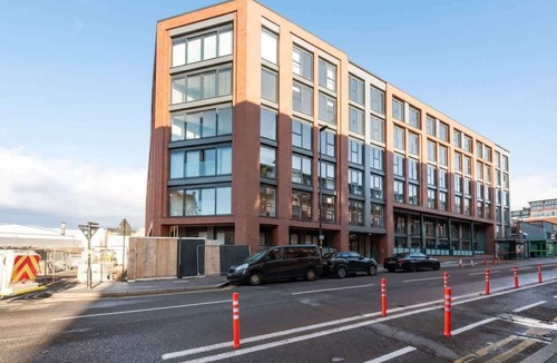 Bordesley Apartment | Modern 1BED Central Birmingham Apartment- Sleeps 4