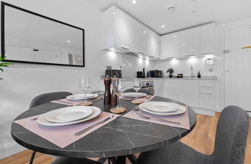 Gravesend Apartment | Modern 1BR Apartment w Patio & Garden in Gravesend