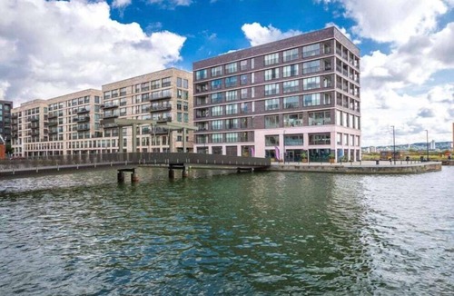 Newham Apartment | Modern 2-Bed Flat Balcony View