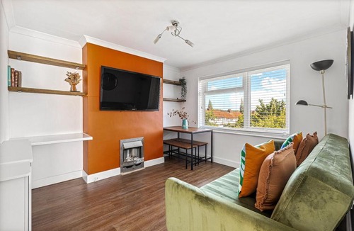 Reading House | Modern 2-Bed House in Reading