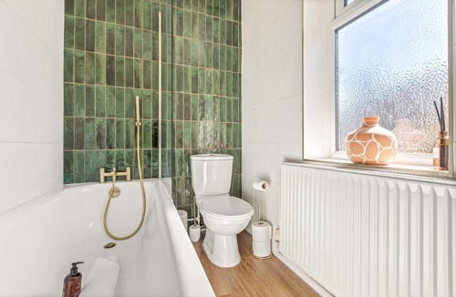 Reading House | Modern 2-Bed House in Reading