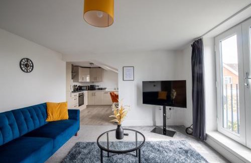 Moffat Apartment | Modern 2 Bedroom First Floor Apartment, Free Parking, Woking