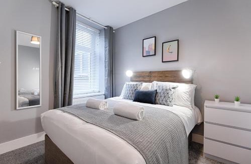 Llanelli Apartment | Modern 2BR Apartment