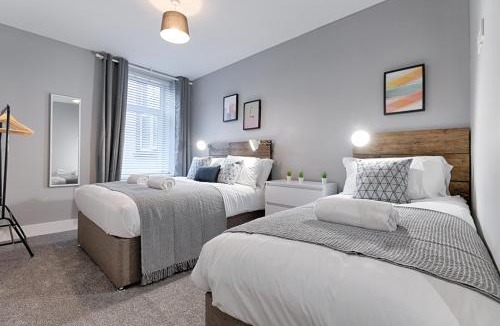 Llanelli Apartment | Modern 2BR Apartment