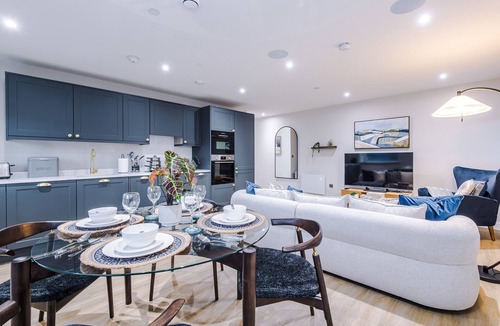 Leeds City Center Hotel | Modern 2BR Apartment Leeds Centre