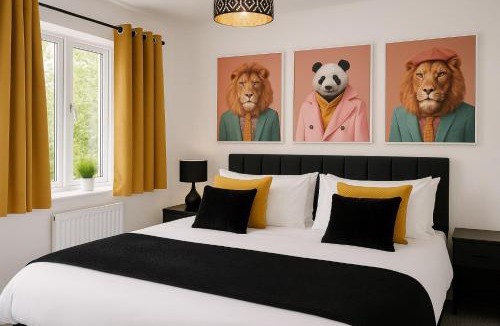 Trafford Apartment | Modern 2BR Aprt Sleeps 6 Parking Pet Welcome