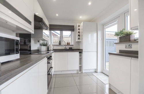 Cheltenham House | Modern 3-Bed 2-Bath Dormer Bungalow by GCHQ