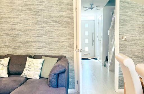 Chesterfield Apartment | Modern 3 bed home, Chesterfield