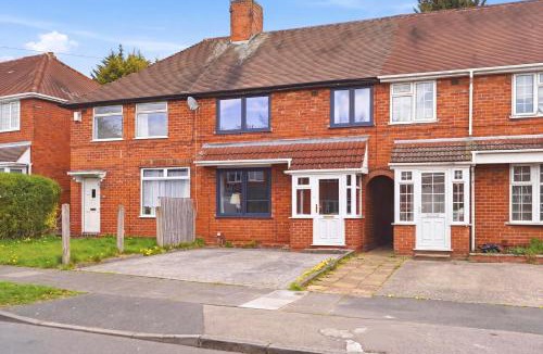 Birmingham House | Modern 3-Bed House with Parking