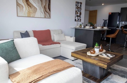 Leicester City Centre Apartment | Modern 3BR Flat for 8 Near City Centre