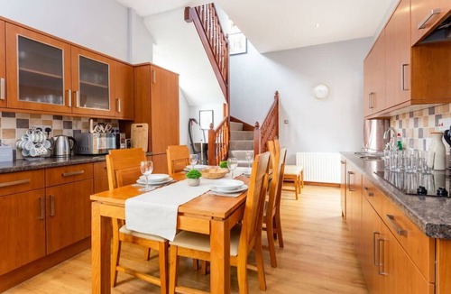South Shields House | Modern 3BR South Shields Home near Beach