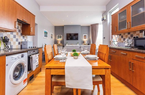 South Shields House | Modern 3BR South Shields Home near Beach