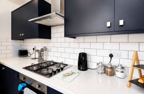 Darlington House | Modern 4BR Contractor Stay in Darlington