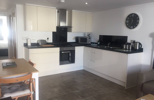 Emersons Green Cottage | Modern and airy cottage close to Bristol & Bath