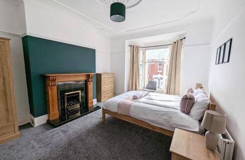 Westoe Apartment | Modern and Homely 3 BR for bigger groups