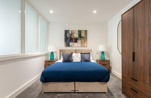 Rotherham Apartment | Modern and Spacious Central Rotherham Studio