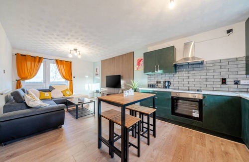Chorlton-on-Medlock Apartment | Modern apartment in quiet area close to city centre