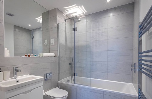 Cricket Green Apartment | Modern Apts with Balcony in Mitcham