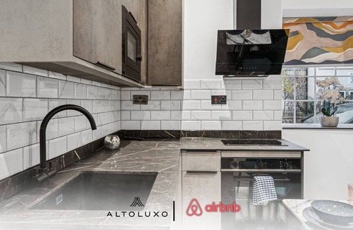 Pill Apartment | Modern Casa Pinto|Comfy 1BD En-suite|Couple|Travel