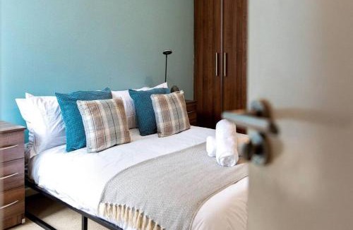 Sheffield City Centre Apartment | Modern City Centre Apartment 2 x Double En-Suite