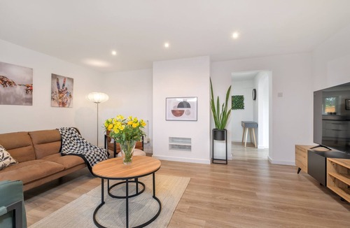 Peterborough House | Modern Comfortable House