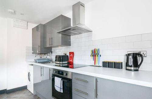 Forest Fields Apartment | Modern Converted Flat in Old Boiler Factory