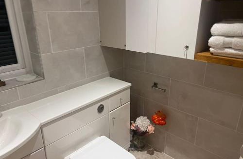 Bournemouth Apartment | Modern Cosy Private Studio with Free Parking