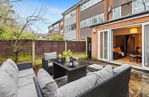 Burnage House | Modern Didsbury Retreat | Large Groups | Families|