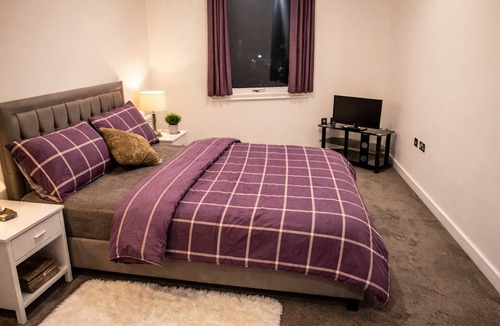 Barking Apartment | Modern Executive flat/8 min from Barking station/20 minutes to central
