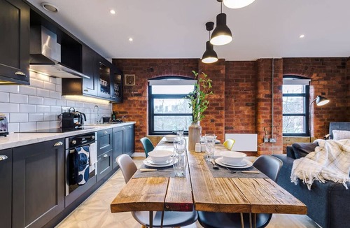Leeds City Center Apartment | Modern Flat in Central Leeds Walk to City Centre