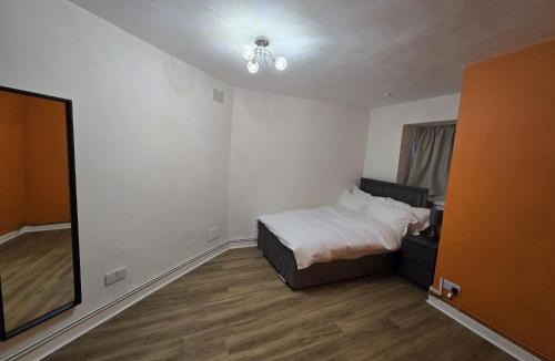 Hanham Apartment | Modern Ground Floor Apartment With Free WiFi And Parking