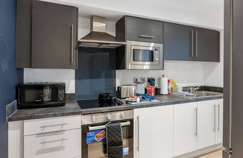 Wigan House | Modern Home with 4 En-Suites