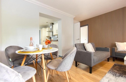Southampton Apartment | Modern Southampton Apartments with Free Parking