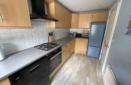 Mill Road House | Modern & Spacious 2 bed House near Station