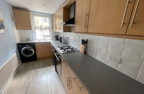 Mill Road House | Modern & Spacious 2 bed House near Station