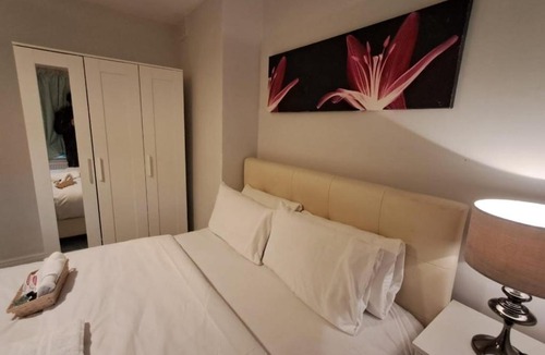 Hall Green House | Modern Spacious 3 Bed House Hall Green, Birmingham