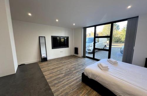 Leicester Apartment | Modern Studio Apartment Near Glenfield Hospital