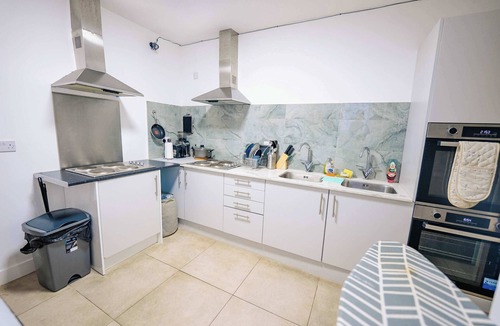 Roath Apartment | Modern Studio with Fast Wifi!