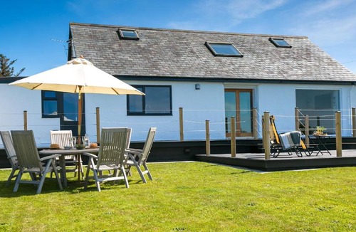 Nefyn House | Morawelon