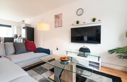 Droylsden Apartment | Mosh Homes