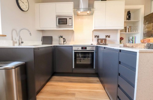 Fence House | Moss Side Retreat, Long Preston