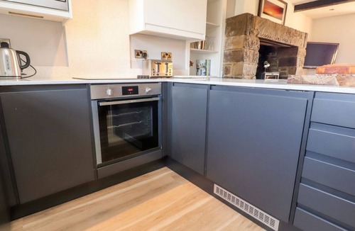 Fence House | Moss Side Retreat, Long Preston