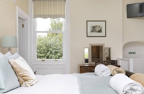 Faversham House | Mount Ephraim