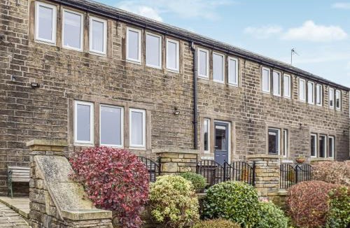 Holmfirth House | Mount View - Uk48425