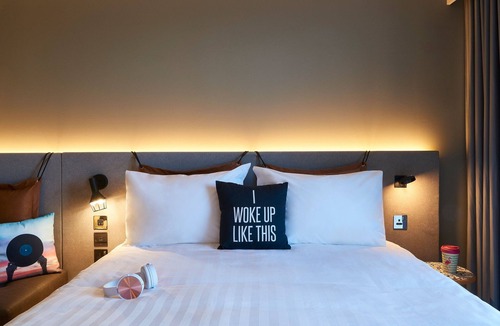 Slough Hotel | Moxy Slough