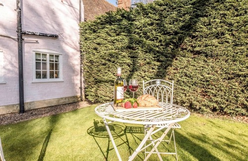 Foxhall Apartment | Mulberry End, Foxhall
