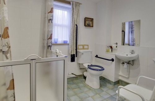 Lanehead House | Nellys Cottage - Three Bedroom House, Sleeps 6