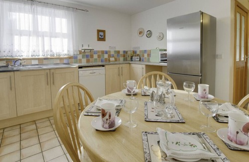 Lanehead House | Nellys Cottage - Three Bedroom House, Sleeps 6